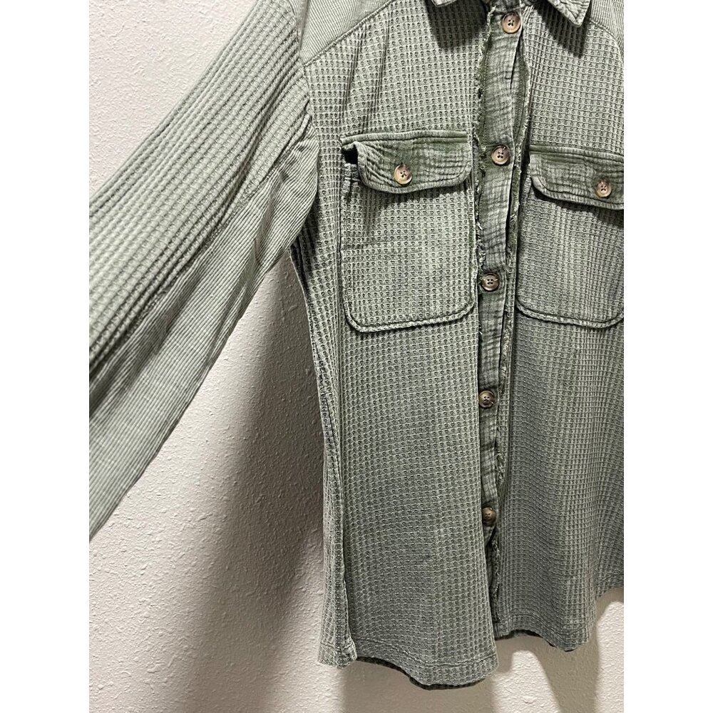 NWT Briggs Women's Relaxed Fit Button Long Sleeve Waffle Shirt Green - Picture 8 of 13